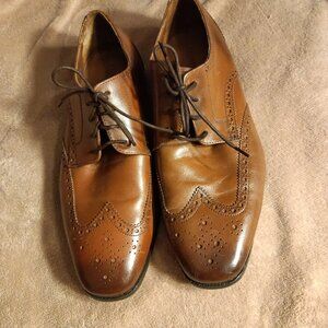 **Florsheim Kenmoor Wingtip Oxford**